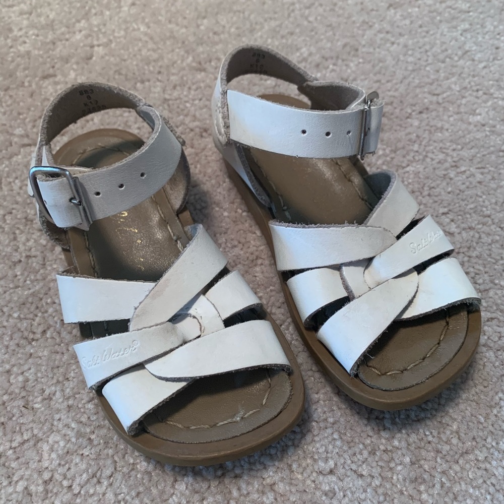 White size 6 Salt Water sandal